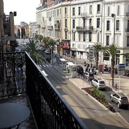 Apartment Three-bedrooms Flat Palais Des Festivals